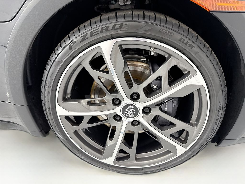 Thumbnail: 2022 Porsche Taycan - 32