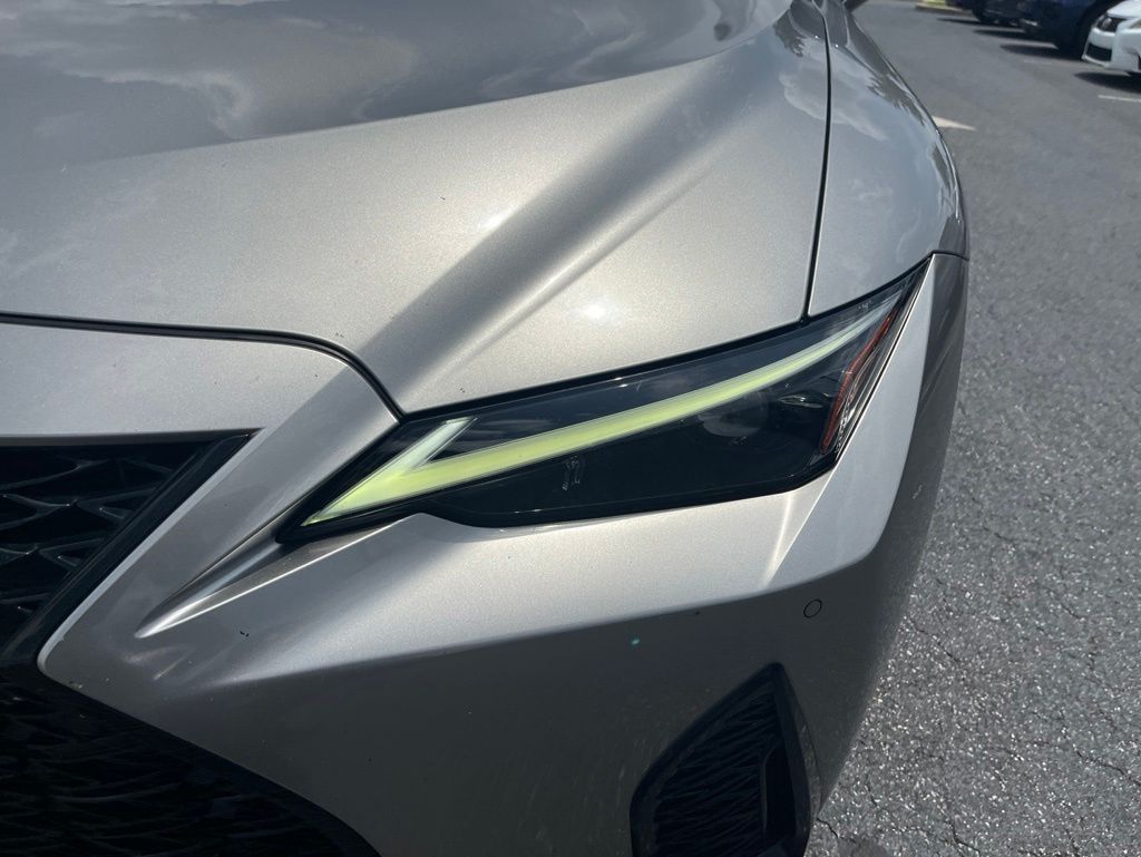 Thumbnail: 2021 Lexus IS - 11