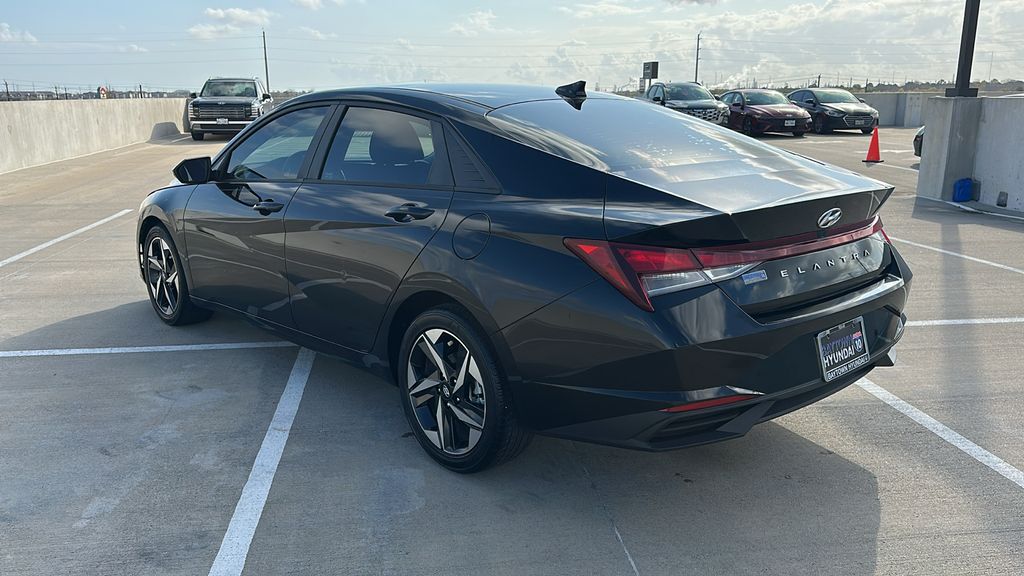 2023 Hyundai Elantra SEL Black at Baytown Hyundai