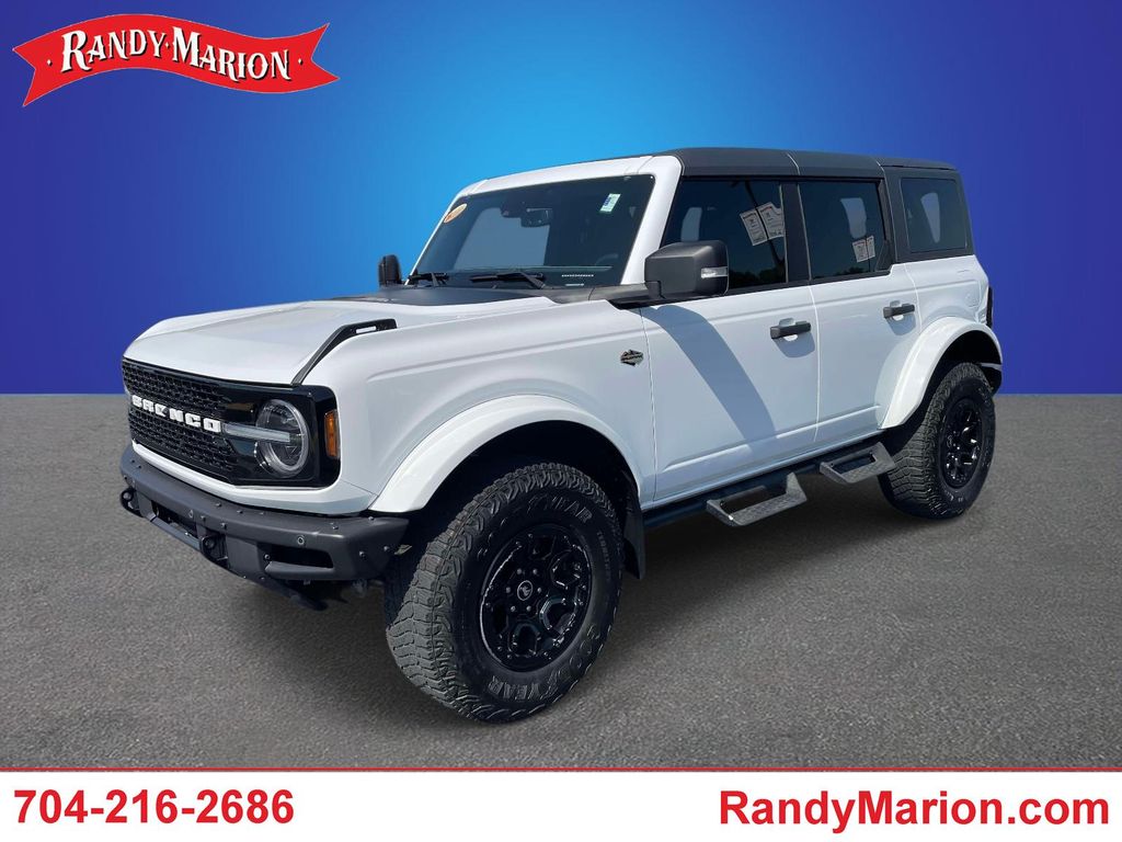 Oxford White 2023 Ford Bronco SUV / Crossover Four-Wheel Drive Automatic