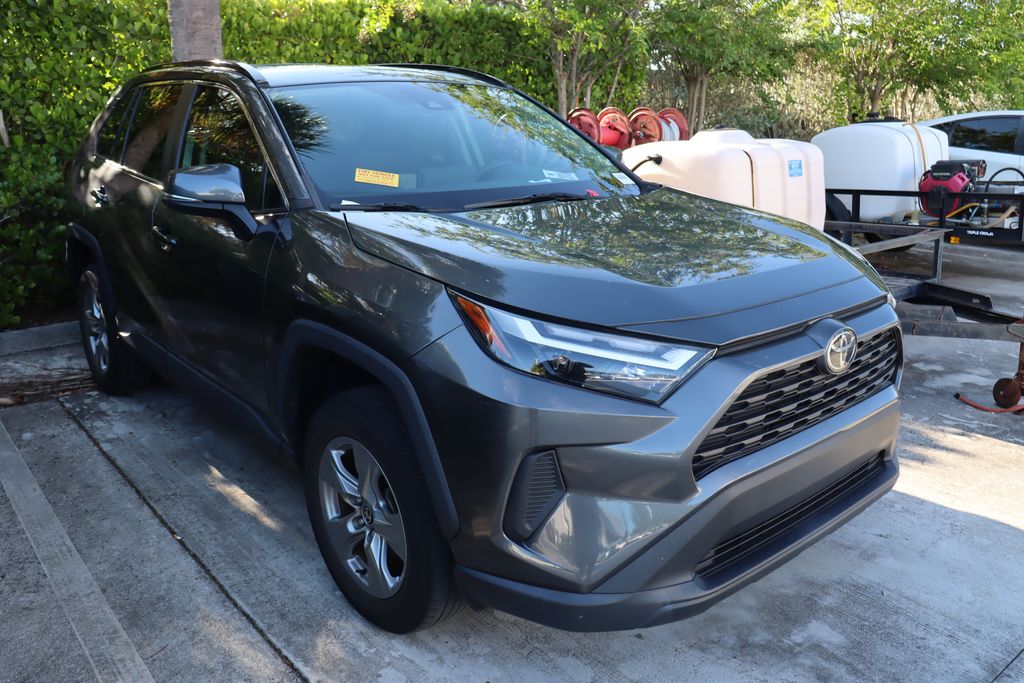 Thumbnail: 2022 Toyota RAV4 - 6