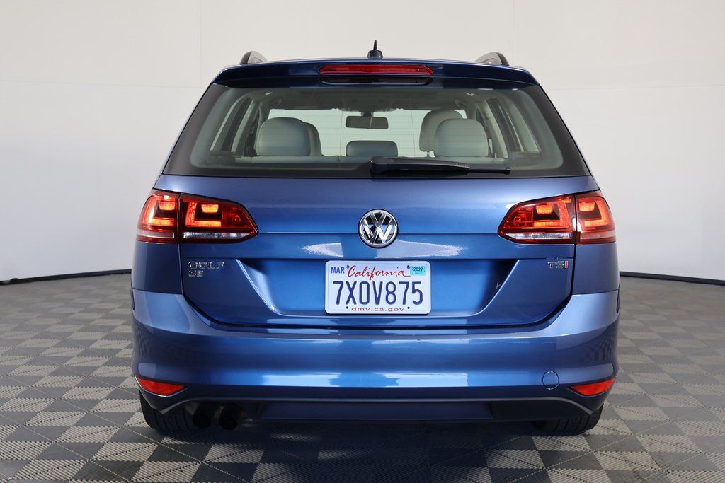 Thumbnail: 2017 Volkswagen e-Golf - 5