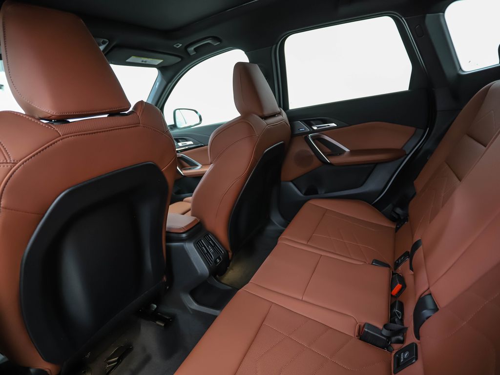 Thumbnail: 2026 BMW X1 - 21