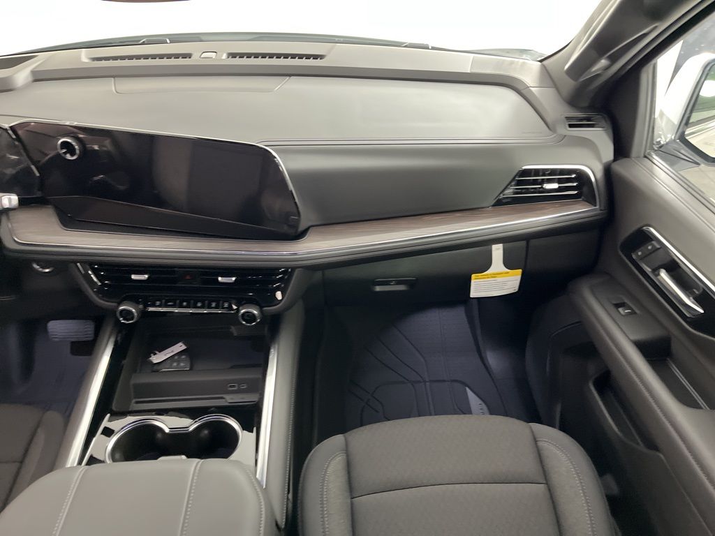 Thumbnail: 2025 Chevrolet Suburban - 15