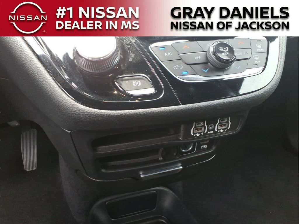 Used 2022 Chrysler Pacifica Van