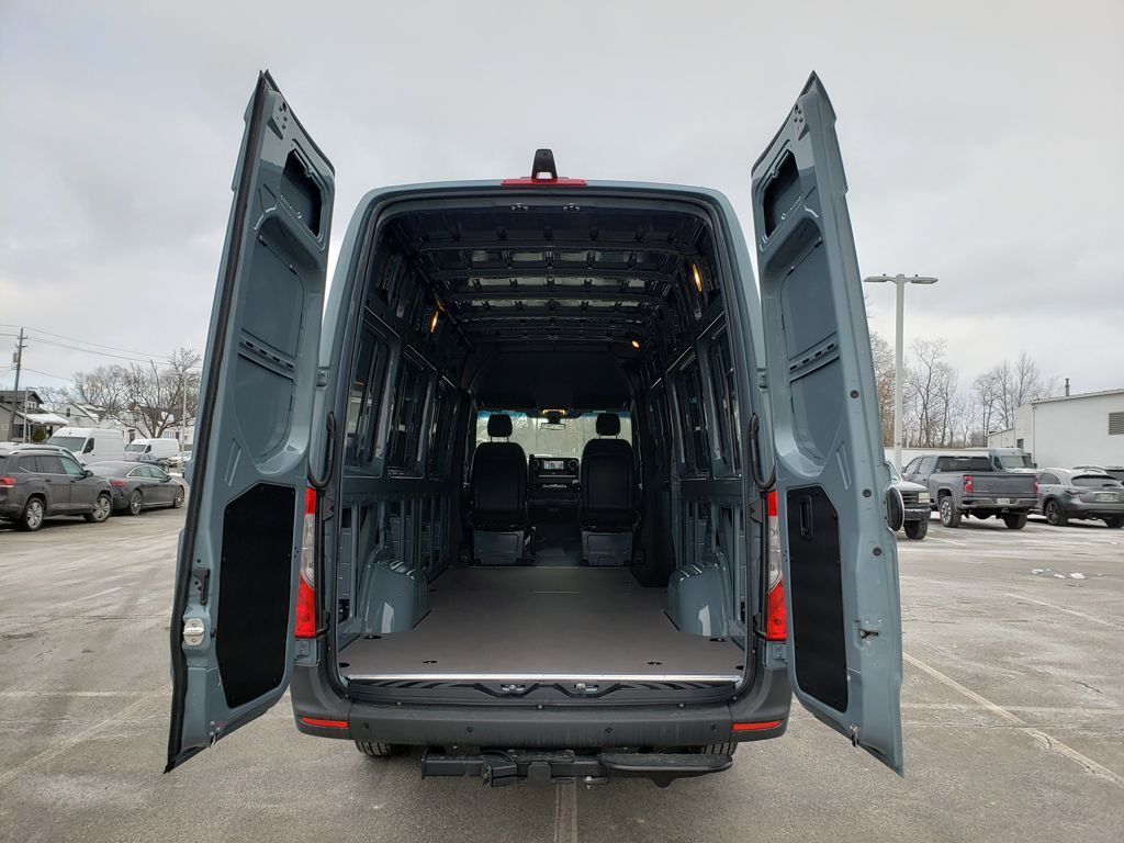 Thumbnail: 2026 Mercedes-Benz Sprinter - 5
