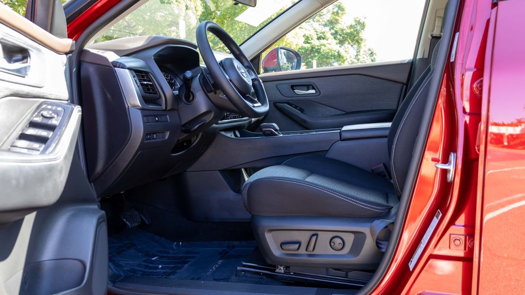 Used 2023 Nissan Rogue SV 4D Sport Utility