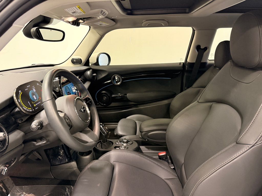 Thumbnail: 2024 MINI Cooper - 11