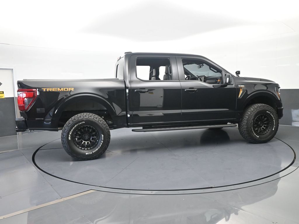 Used 2026 Black Metallic Ford Tremor image 7