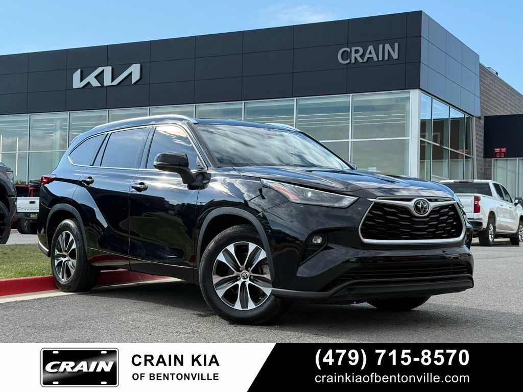 2021 Toyota Highlander XLE FWD