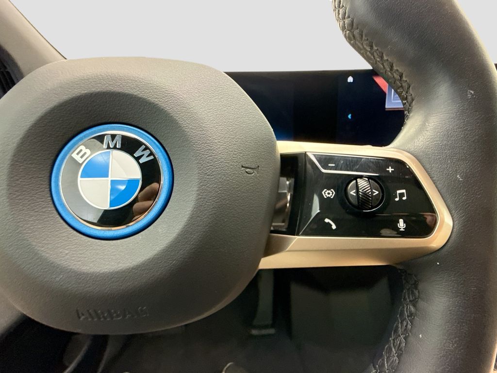 Thumbnail: 2023 BMW iX - 12