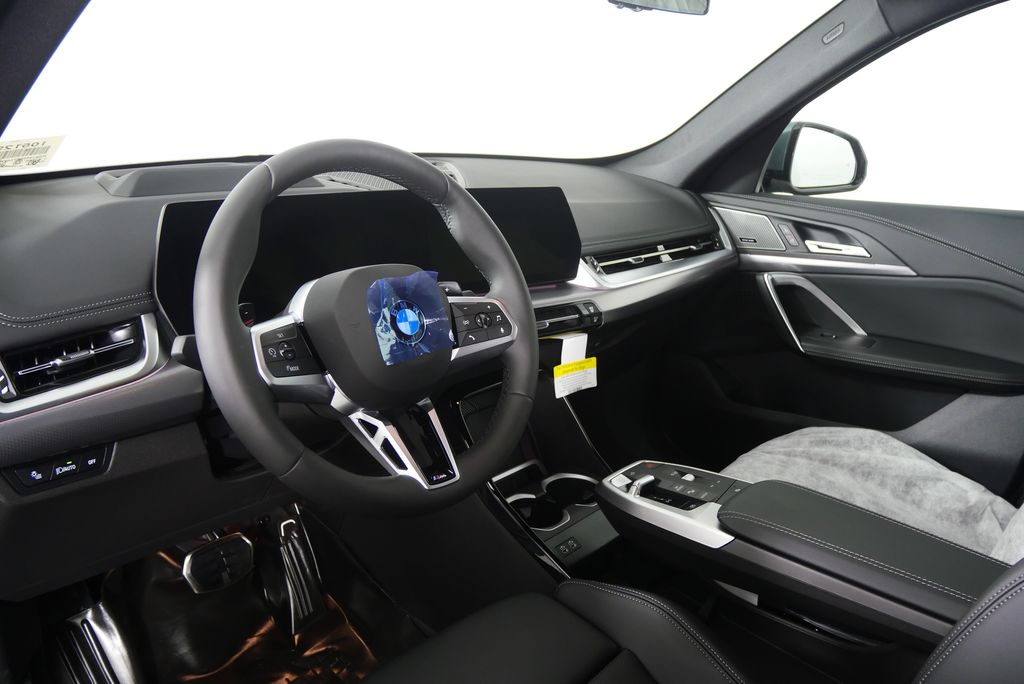 Thumbnail: 2026 BMW X1 - 13