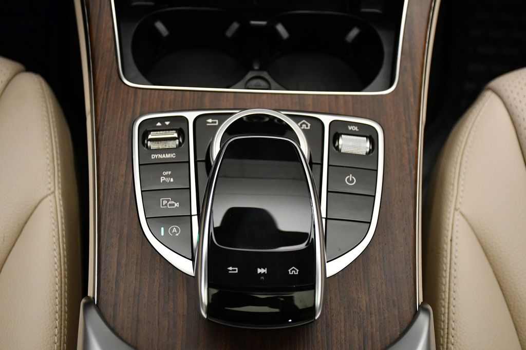 Thumbnail: 2021 Mercedes-Benz C-Class - 32