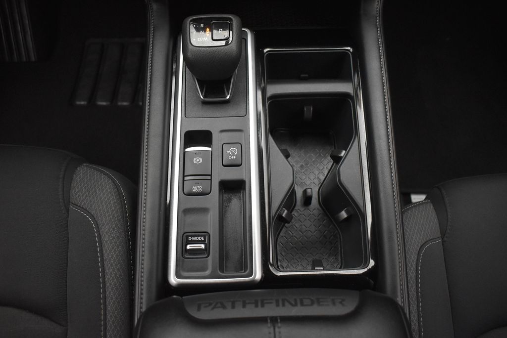 Thumbnail: 2025 Nissan Pathfinder - 25