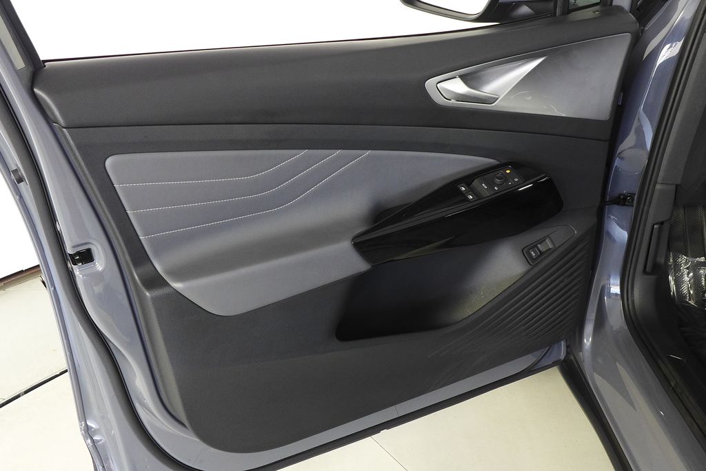 Thumbnail: 2023 Volkswagen ID.4 - 11