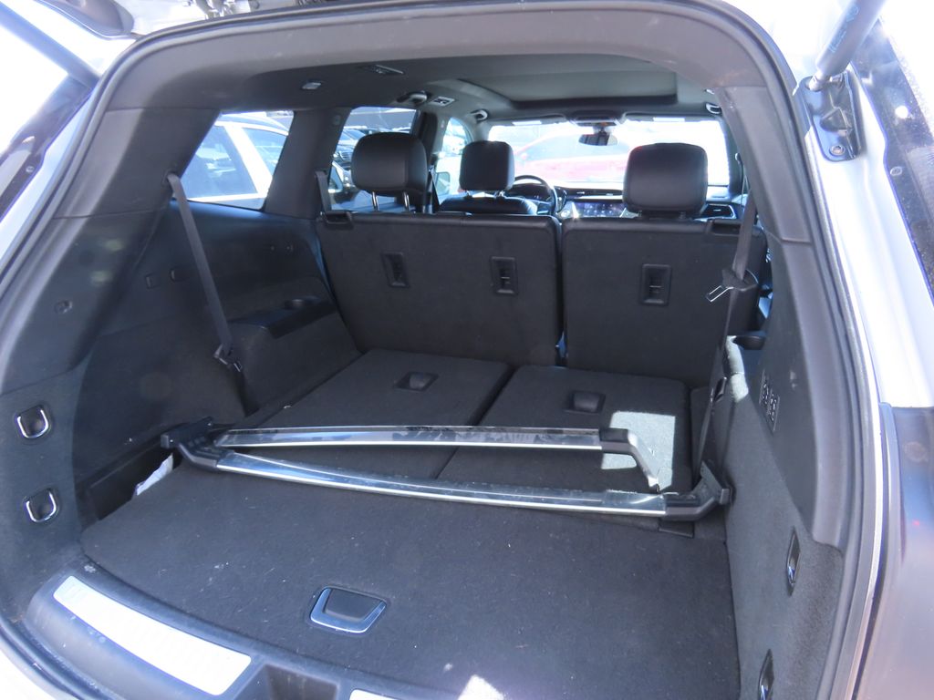 Thumbnail: 2020 Cadillac XT6 - 12