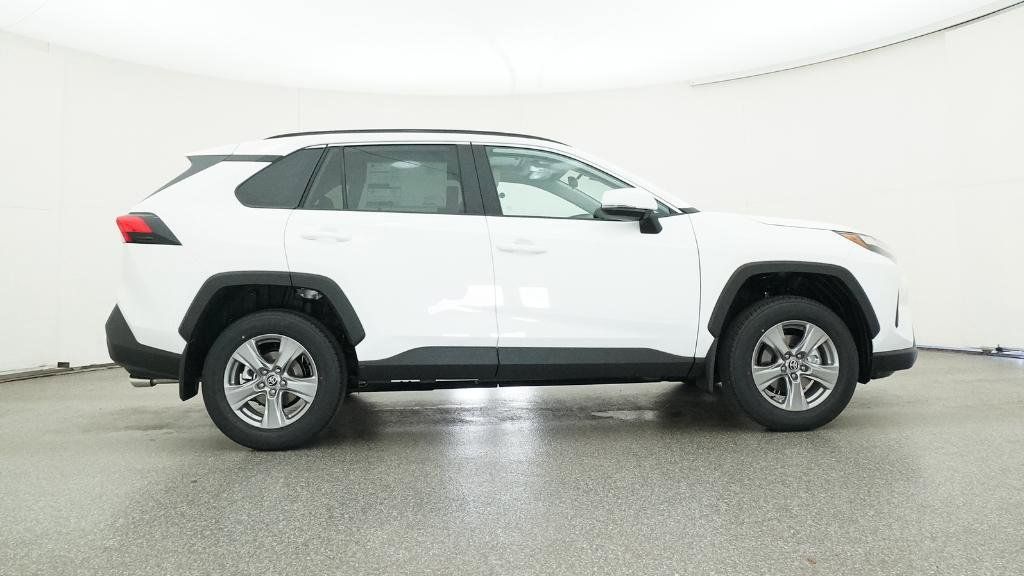 Thumbnail: 2025 Toyota RAV4 - 18