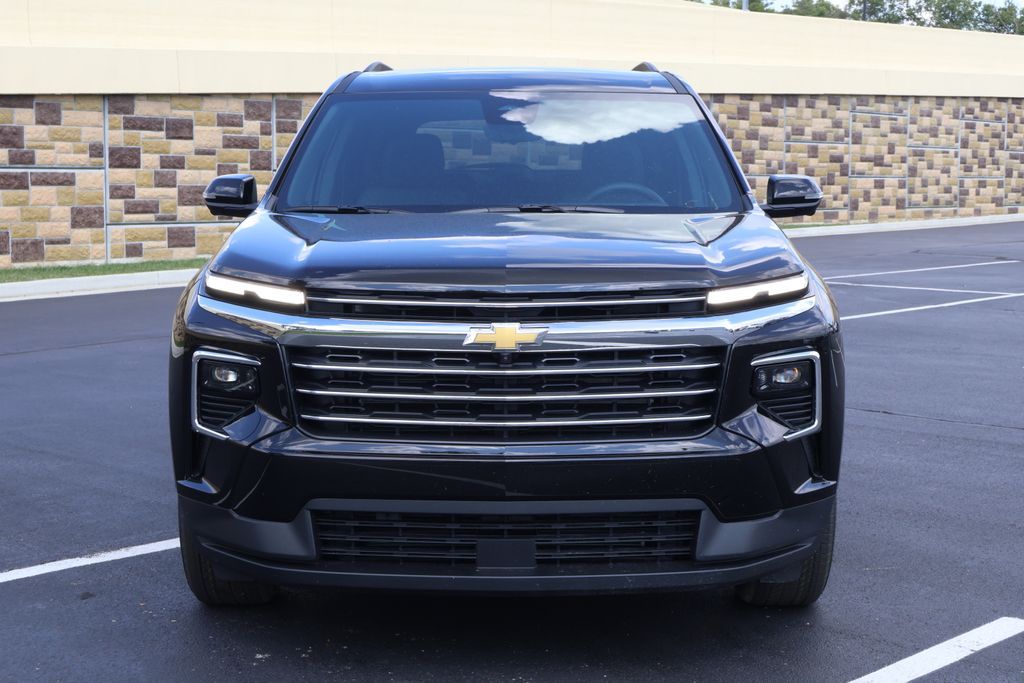 Thumbnail: 2027 Chevrolet Traverse - 2