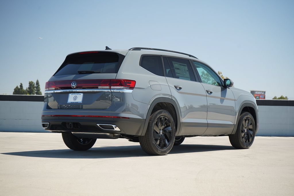 Thumbnail: 2026 Volkswagen Atlas - 3