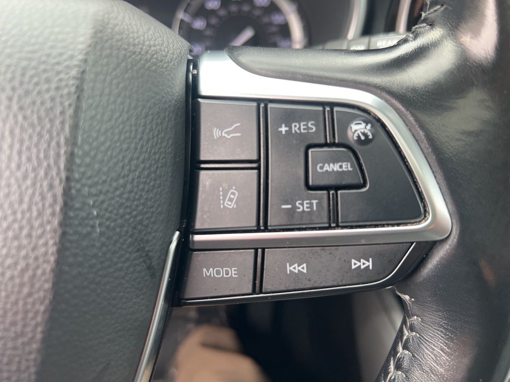 2021 Toyota Highlander XLE photo