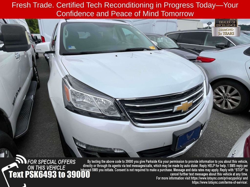 Pearl 2017 Chevrolet Traverse 1LT FWD SUV / Crossover Front-Wheel Drive 6-Speed Automatic