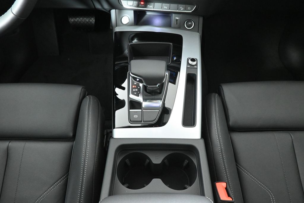 2025 Audi Q5  18