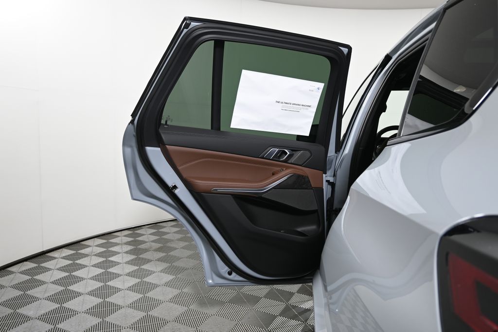 Thumbnail: 2026 BMW X5 - 32