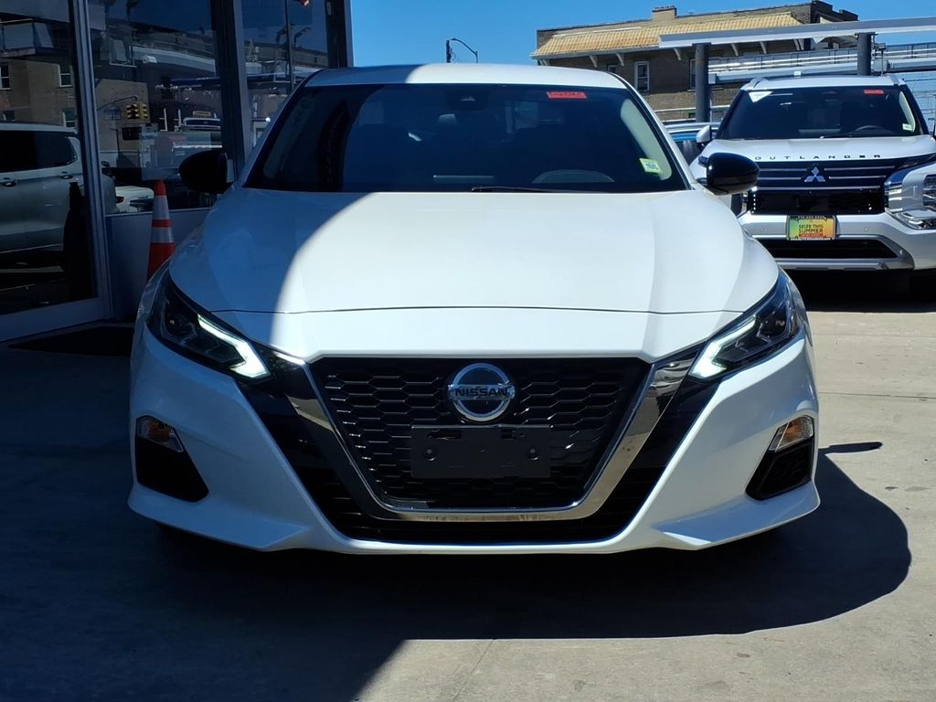 Used 2020 Nissan Altima SR with VIN 1N4BL4CWXLC220388 for sale in Queens, NY