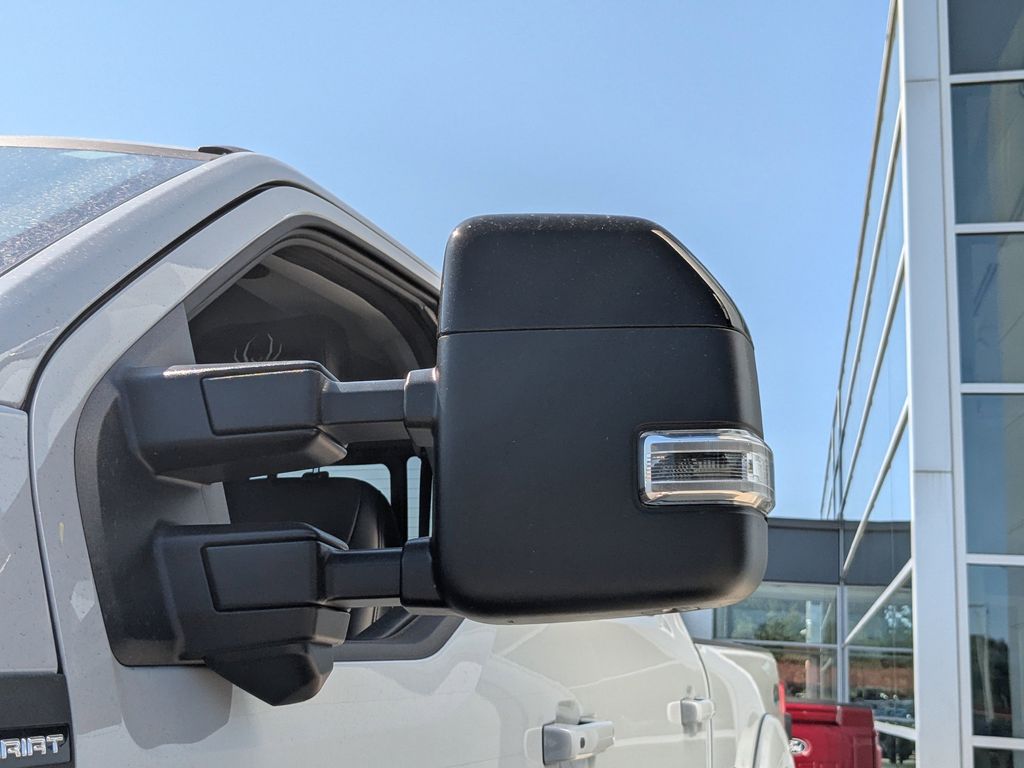 2025 Ford F-250 Black Widow