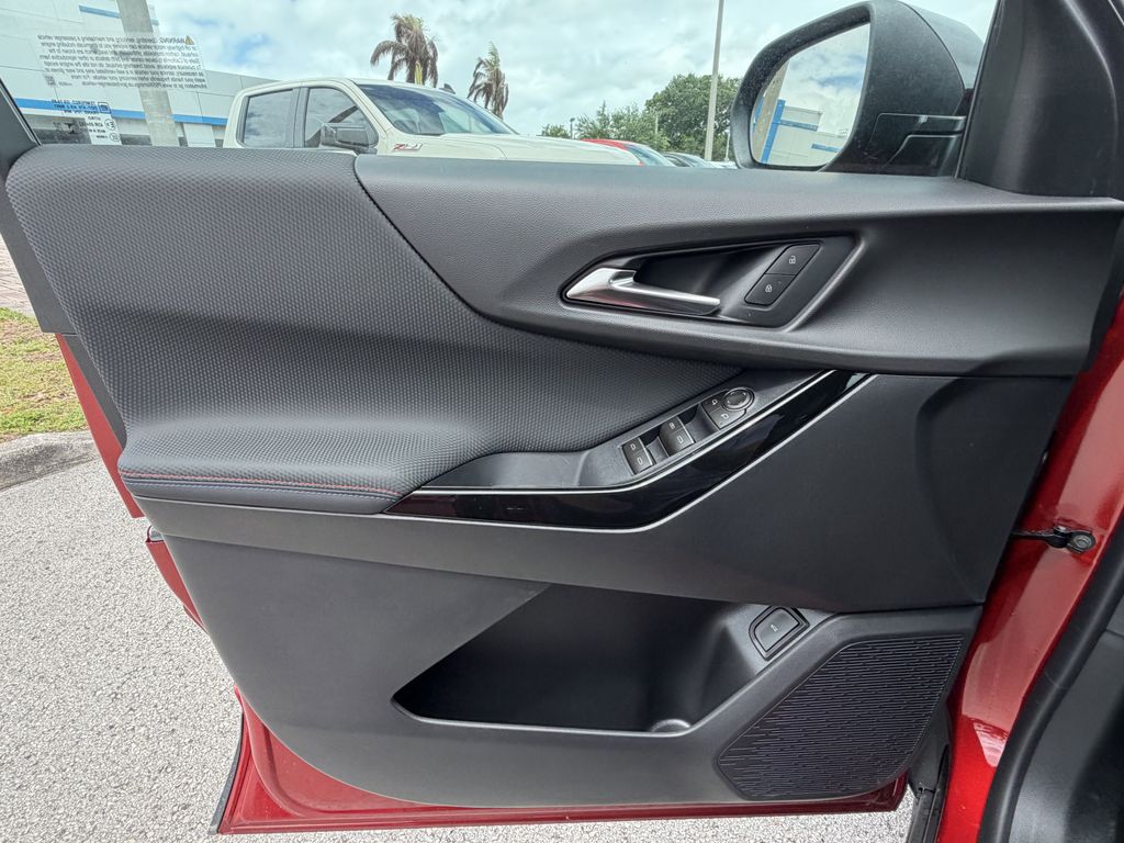 new 2026 Chevrolet Equinox car, priced at $33,895