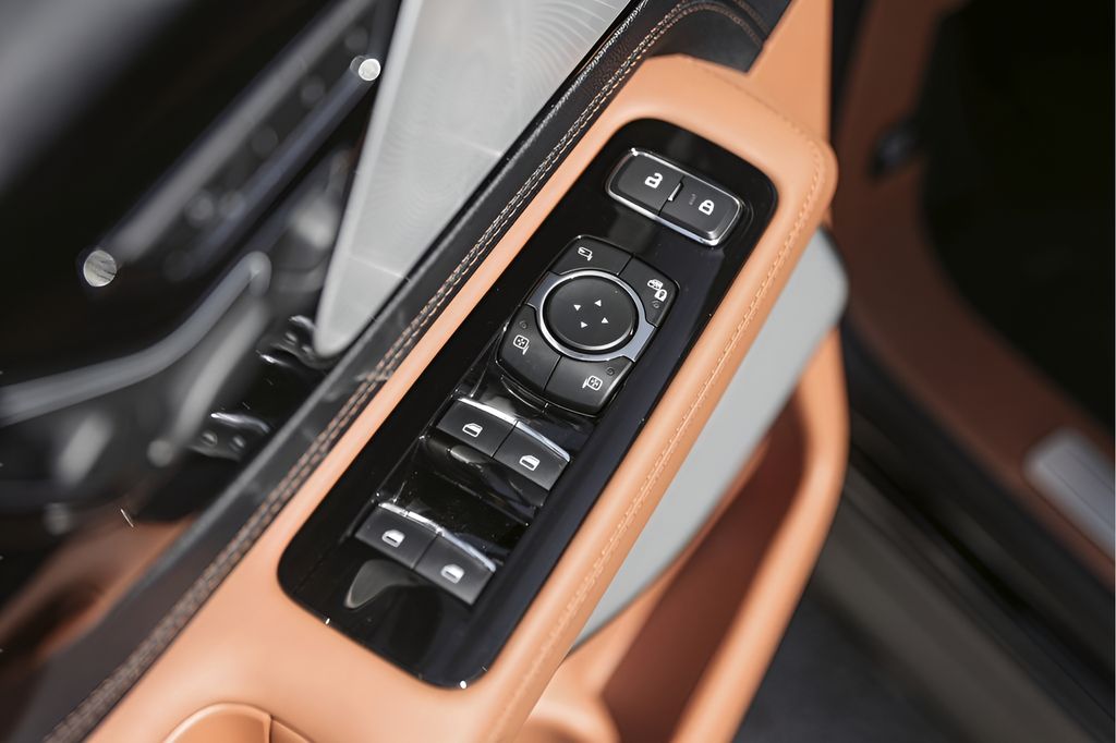 Used Car 2025 Lincoln Aviator  Black Label For Sale Under $80,000 In Austin, Texas