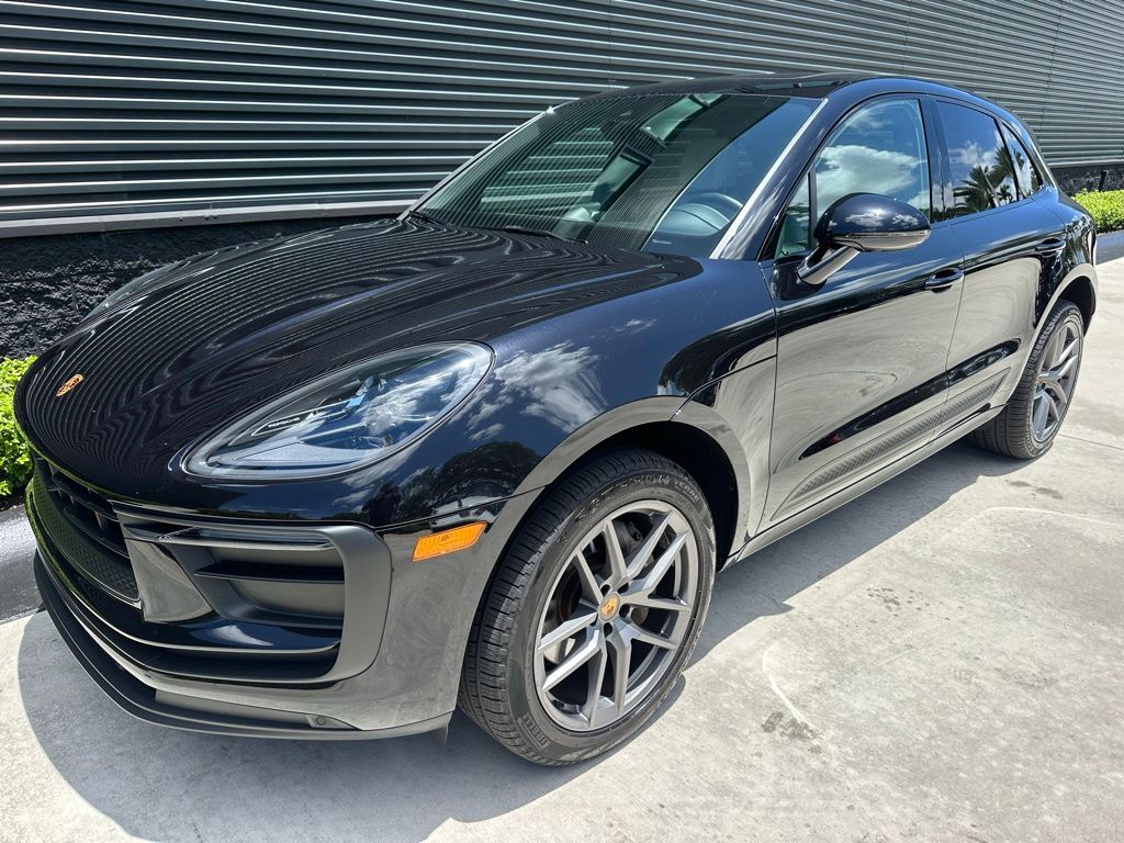 Thumbnail: 2023 Porsche Macan - 7