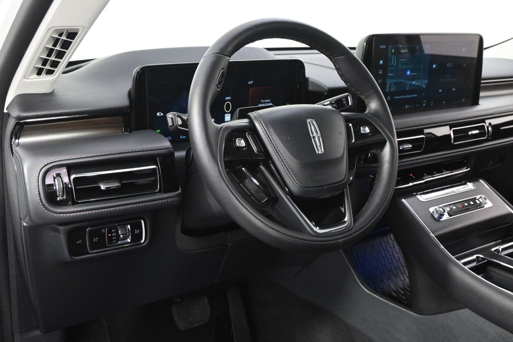 New 2026 White Lincoln Reserve image 11