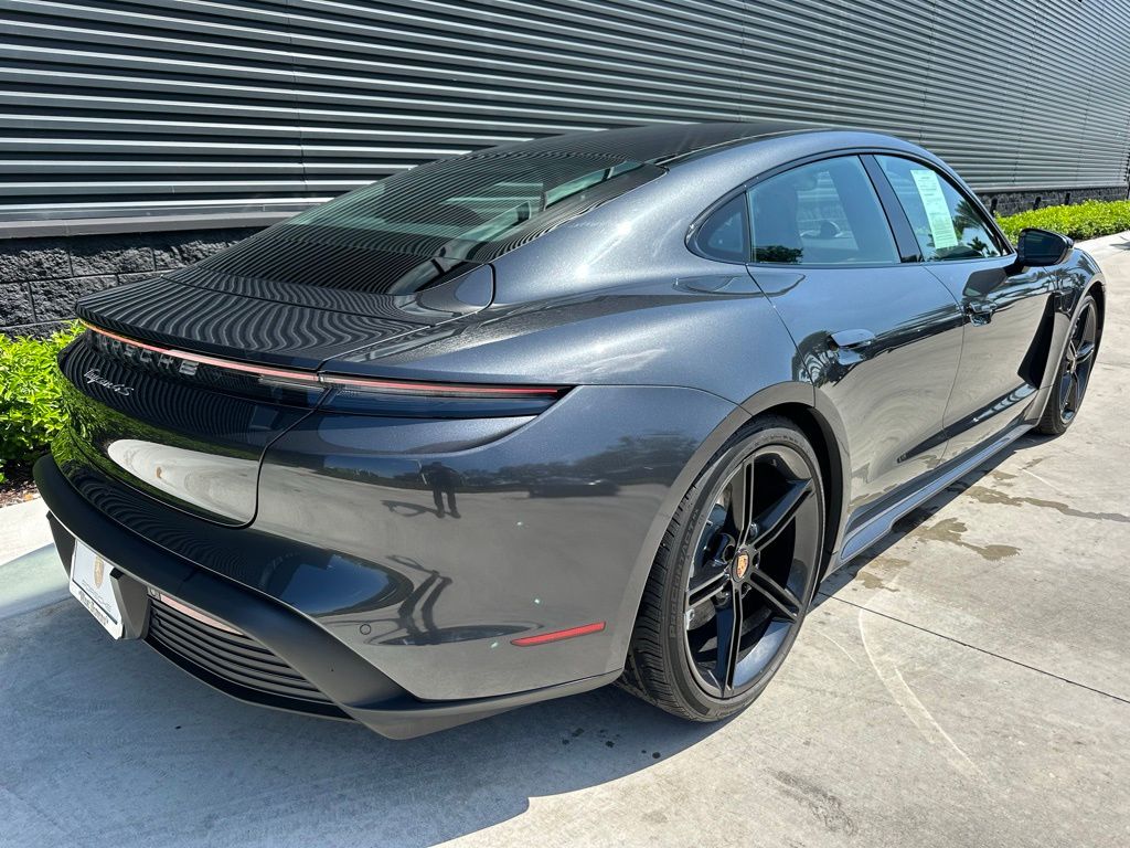 2021 Porsche Taycan 4S 10