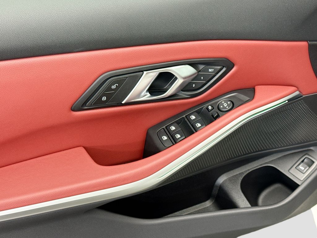 Thumbnail: 2025 BMW 3 Series - 22