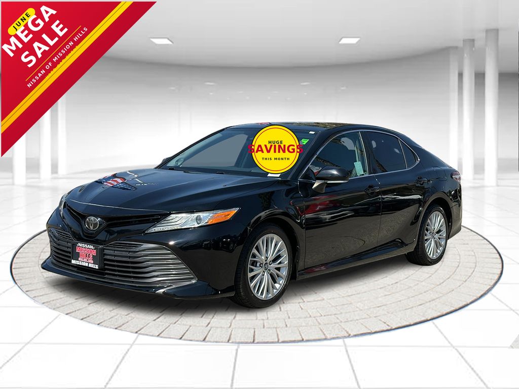 Midnight Black Metallic 2019 Toyota Camry XLE V6 FWD Sedan Front-Wheel Drive 8-Speed Automatic