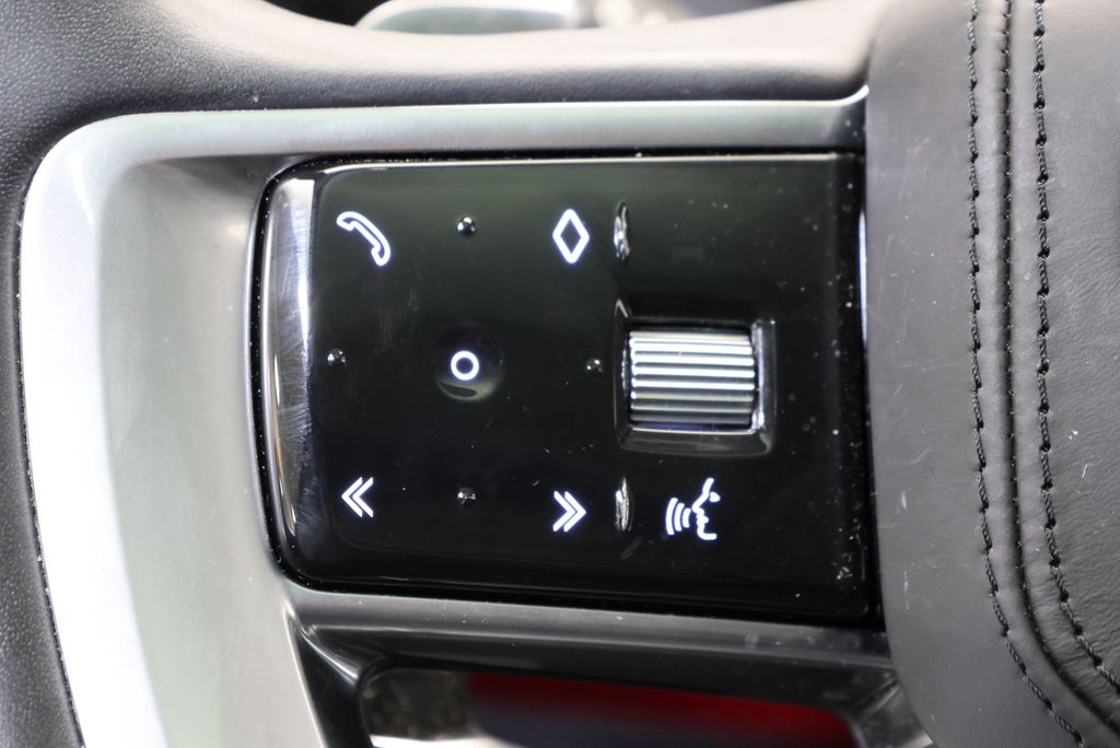 Thumbnail: 2023 Land Rover Range Rover - 18