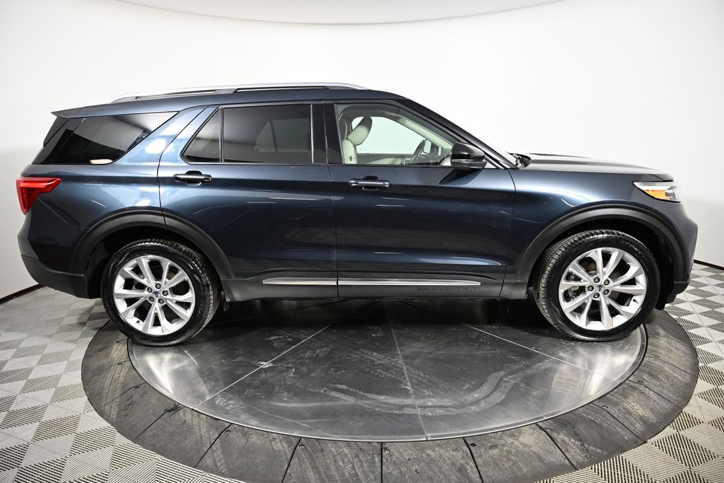 Thumbnail: 2022 Ford Explorer - 6