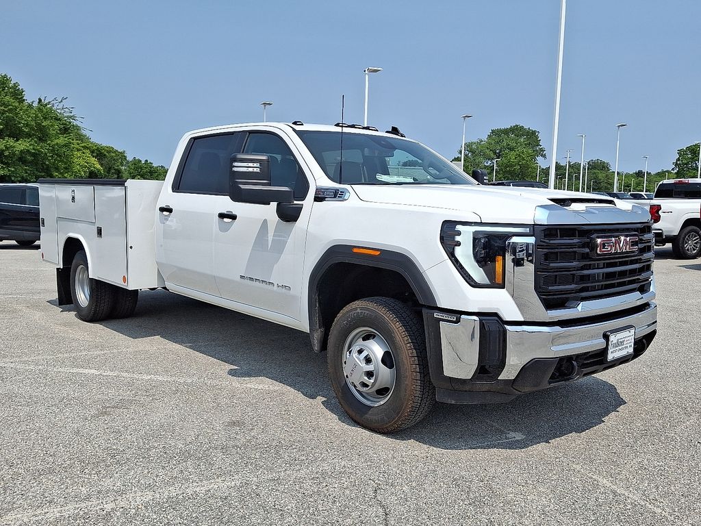 2025 GMC Sierra 3500HD Pro Crew Cab LB 4WD