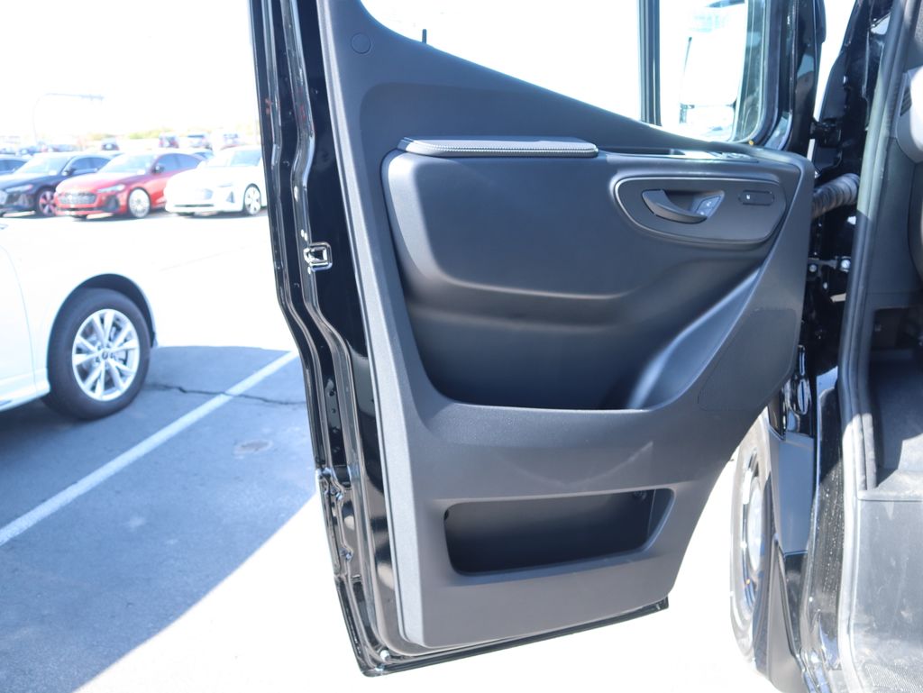 Thumbnail: 2026 Mercedes-Benz Sprinter - 24