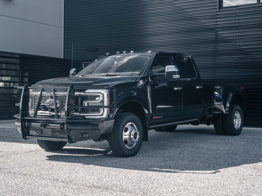  2026 Ford F-350 Super Duty Platinum Crew Cab LB DRW 4WD   