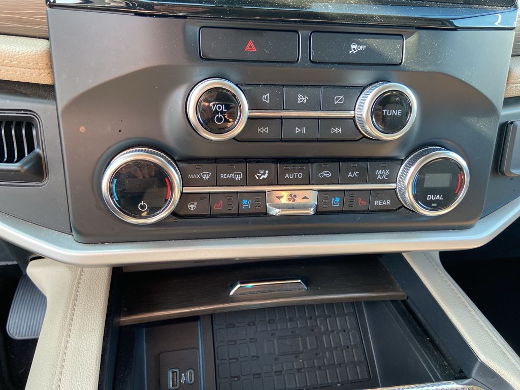 2022 Ford Expedition MAX Limited 23