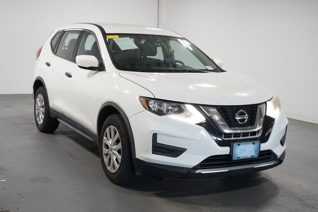 Thumbnail: 2017 Nissan Rogue - 3
