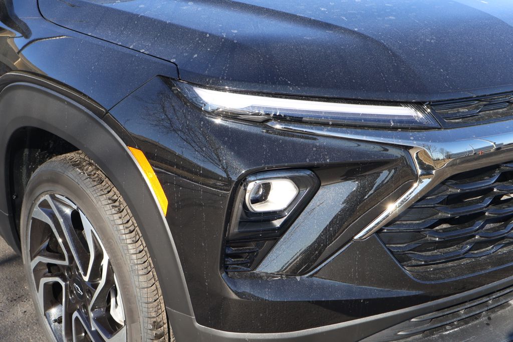 Thumbnail: 2026 Chevrolet TrailBlazer - 3