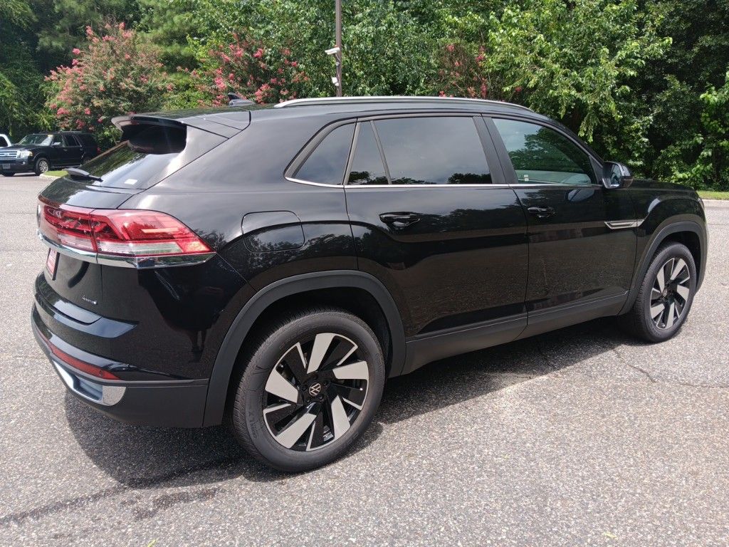 2024 Volkswagen Atlas Cross Sport 2.0T SE w/Technology 5