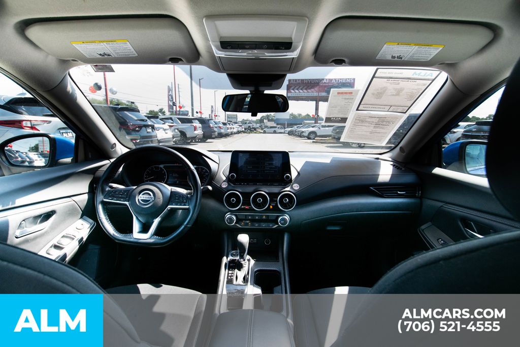 2023 Nissan Sentra SV photo 11