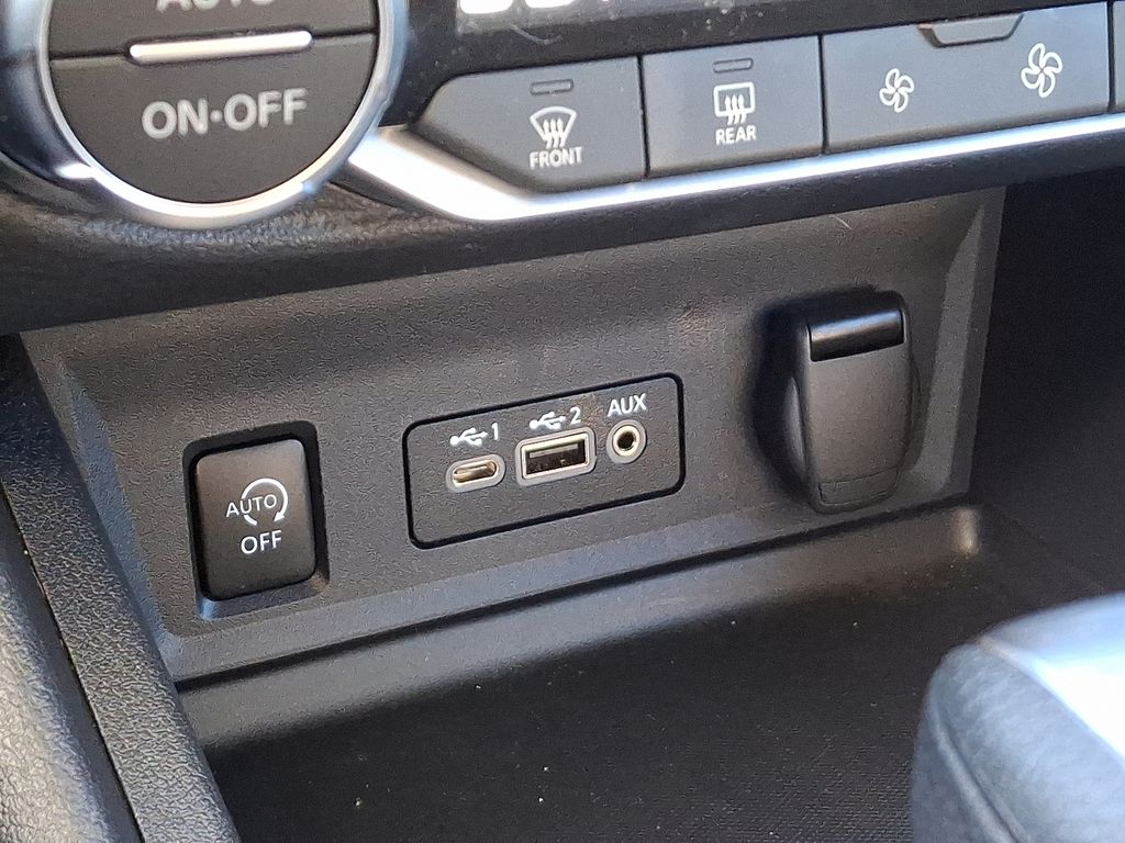 Thumbnail: 2024 Nissan Sentra - 26