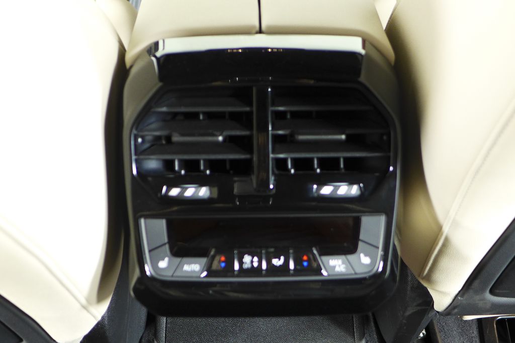 Thumbnail: 2024 BMW iX - 22