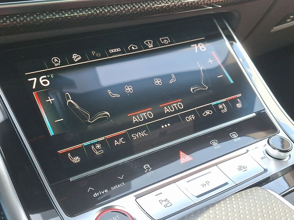 Thumbnail: 2023 Audi SQ8 - 16