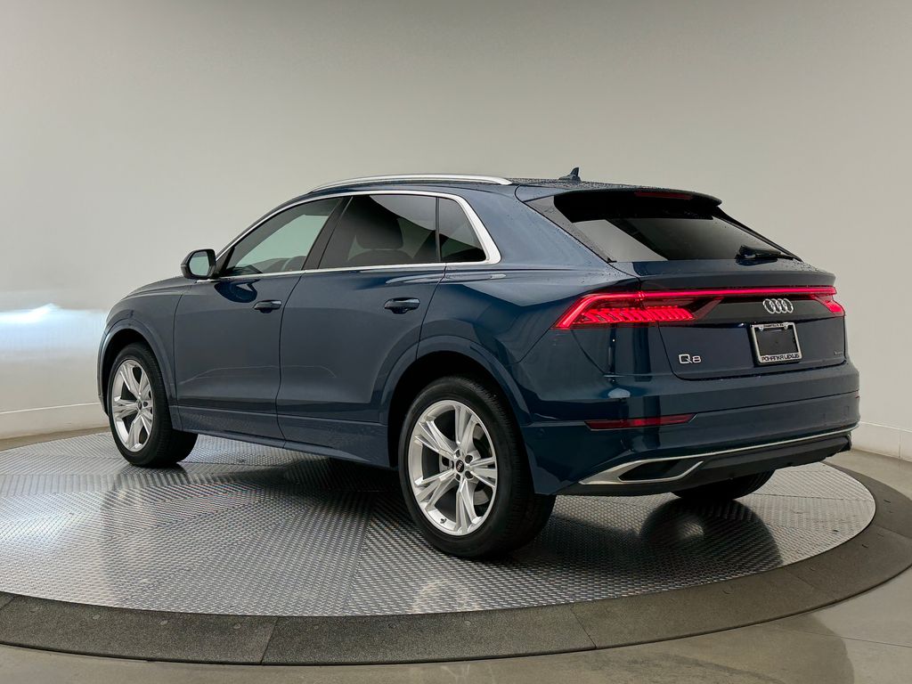 Thumbnail: 2022 Audi Q8 - 6